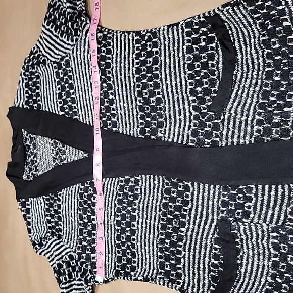 MOD Lusive Size S Black & White Cardigan Sweater with Pockets, Gently Used Cond. - Picture 7 of 12